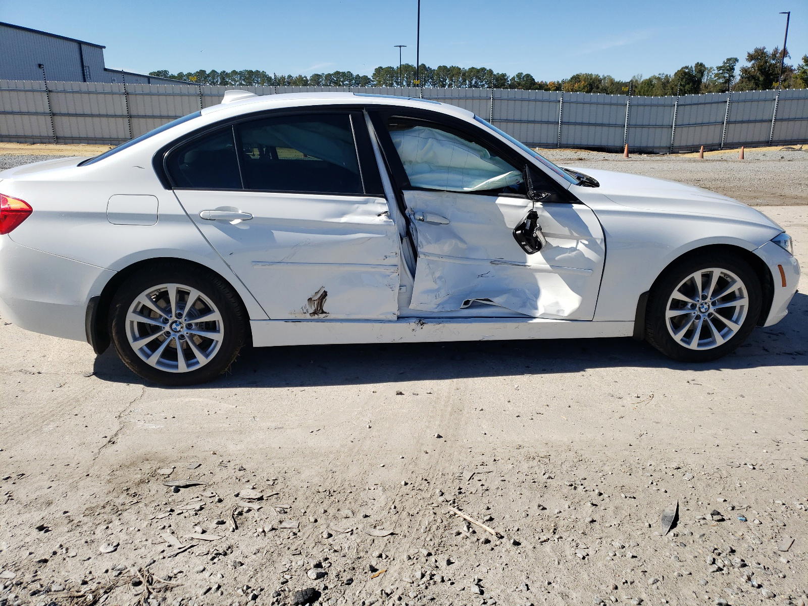 Photo 9 from auction – 2016 BMW 320 I with VIN WBA8E1G50GNT33692