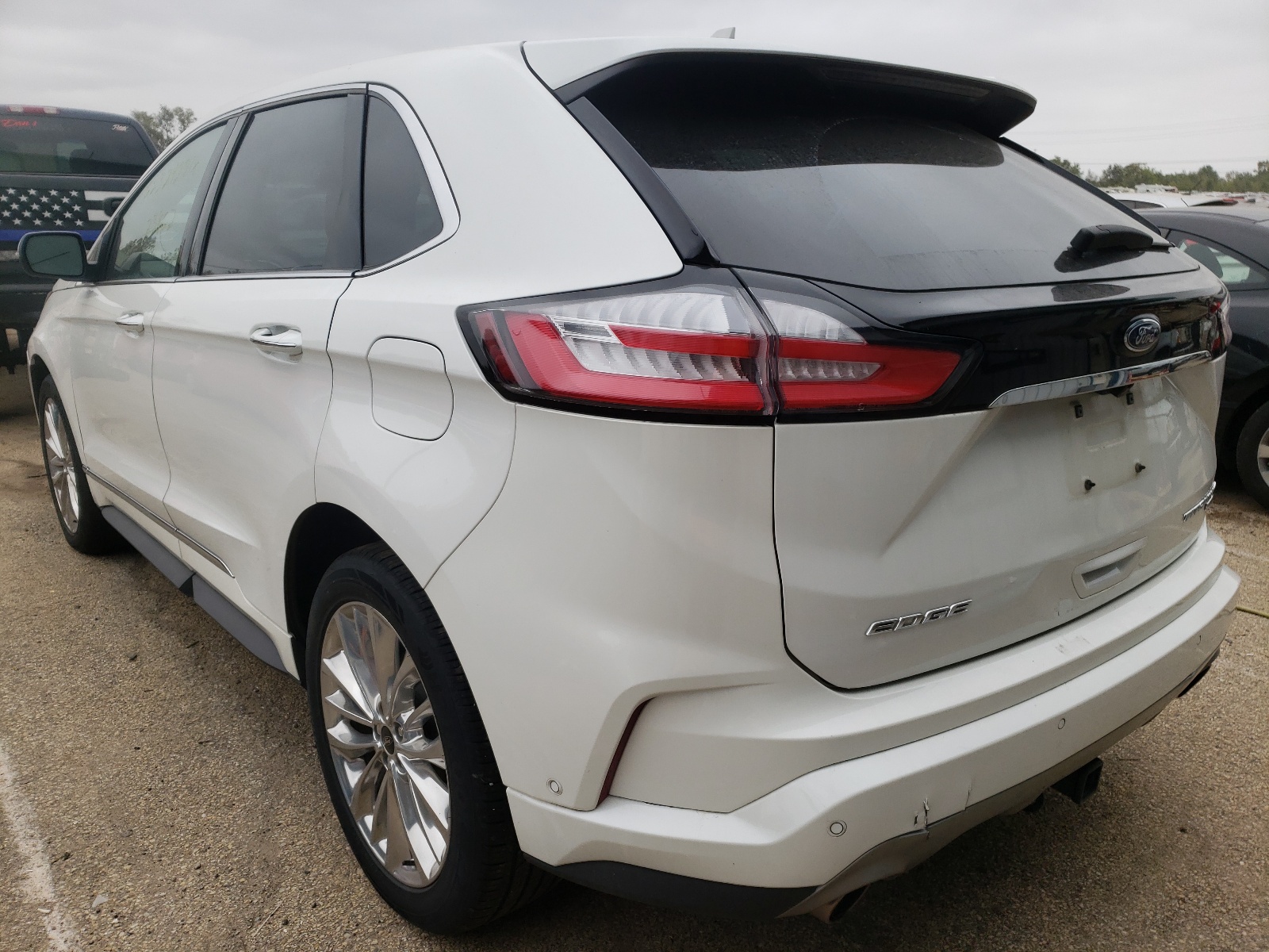 Photo 3 from auction – 2020 FORD EDGE TITAN with VIN 2FMPK4K96LBA36348