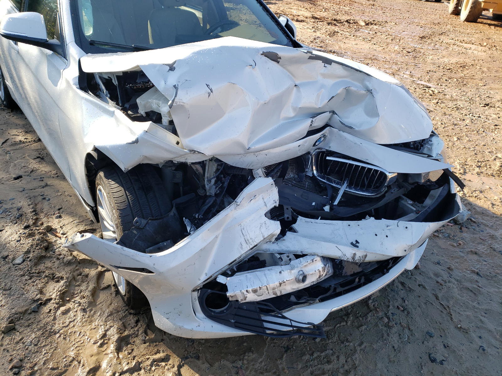 Photo 9 from auction – 2015 BMW 328 I with VIN WBA3A5G55FNS87109