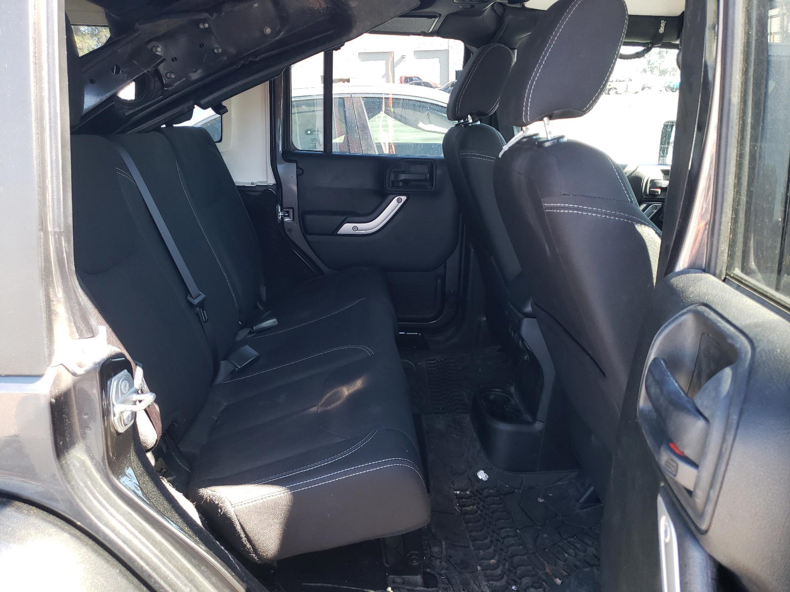 Photo 6 from auction – 2017 JEEP WRANGLER U with VIN 1C4BJWEG3HL751277