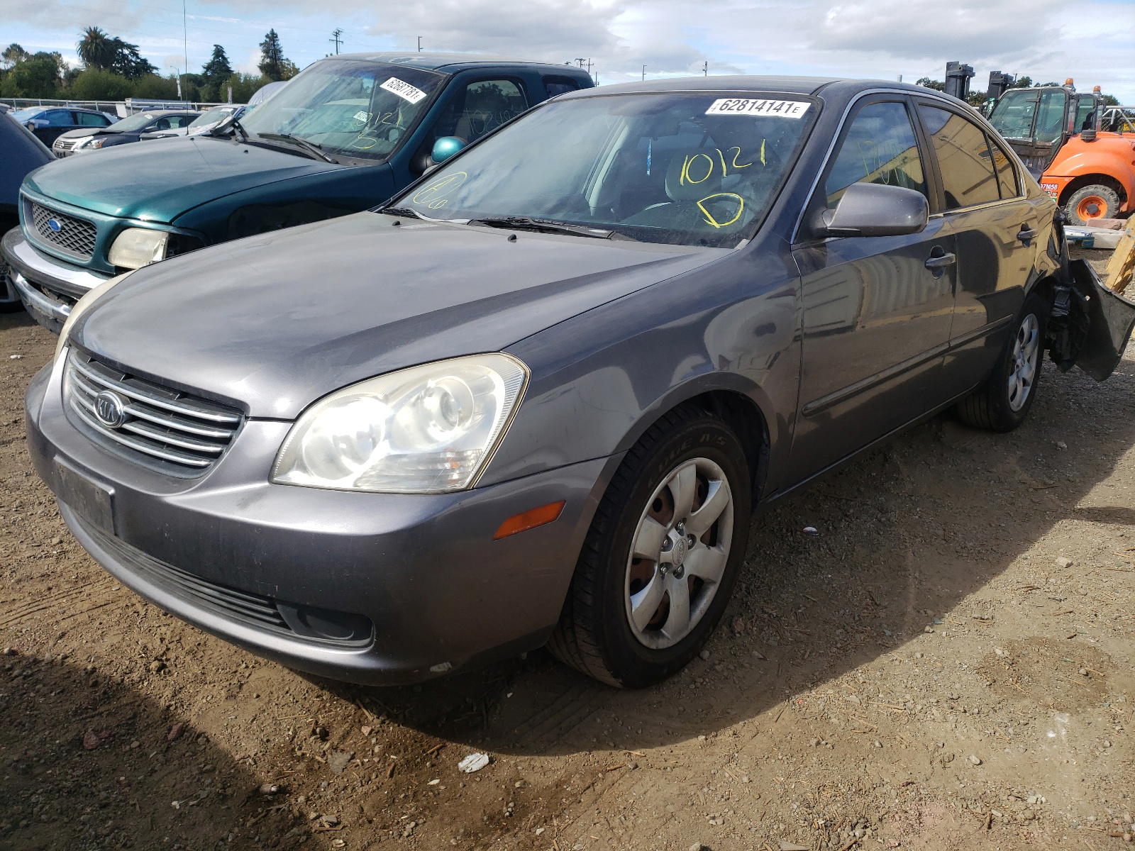 Photo 2 from auction – 2007 KIA OPTIMA with VIN KNAGE123675135474