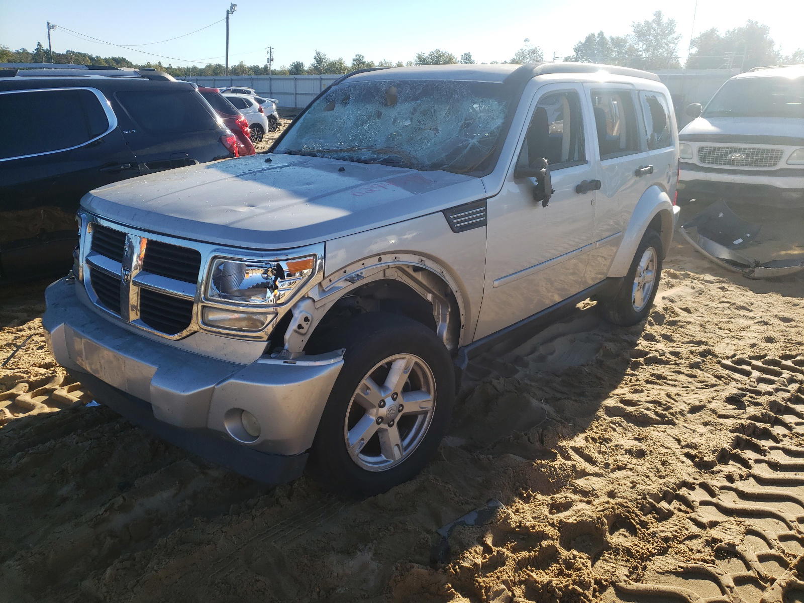 Photo 2 from auction – 2008 DODGE NITRO SXT with VIN 1D8GT28K48W104265