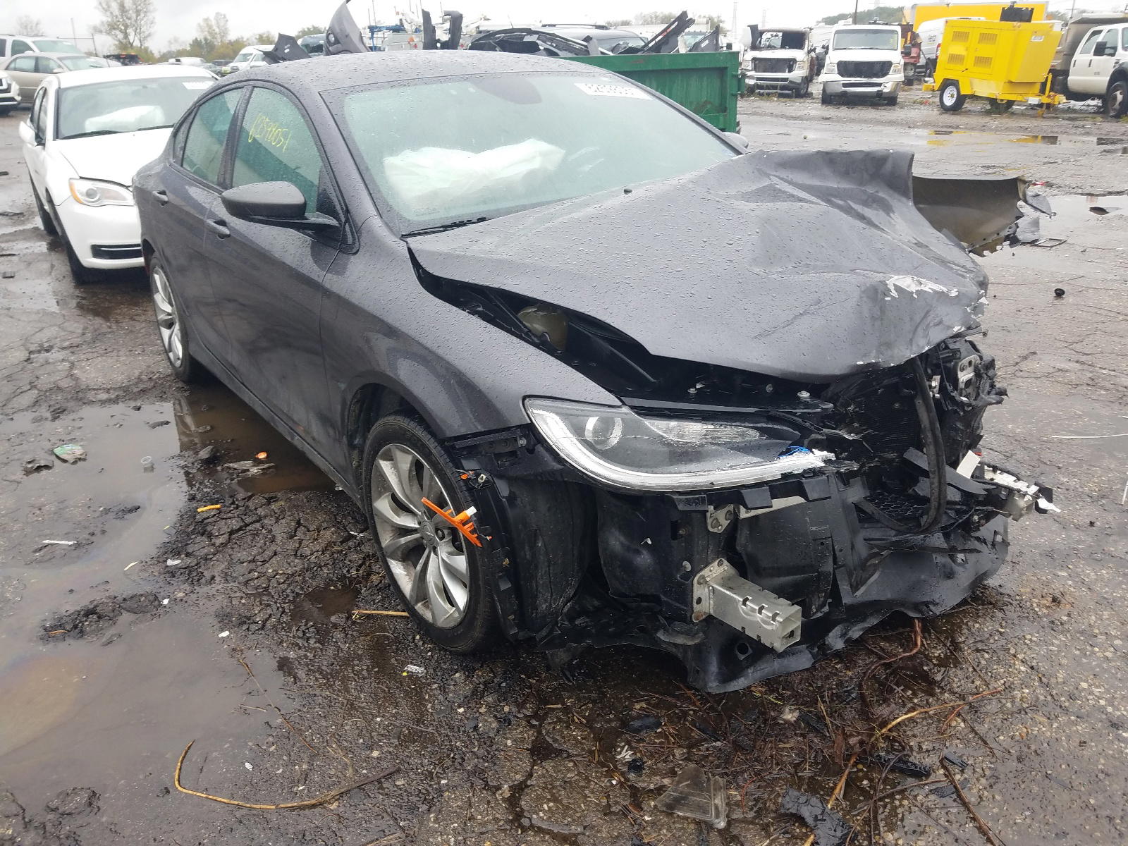 CHRYSLER 200 S 2015 with VIN 1C3CCCBG4FN756933 - Photo from auction