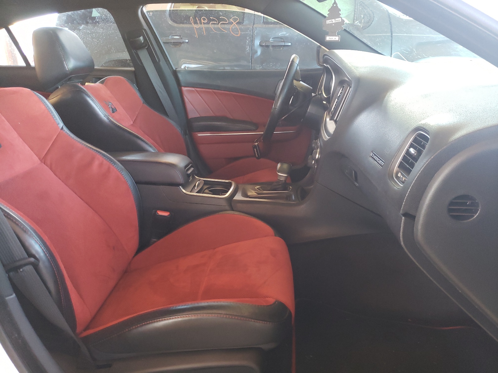 Photo 5 from auction – 2018 DODGE CHARGER R/ with VIN 2C3CDXGJ1JH126426