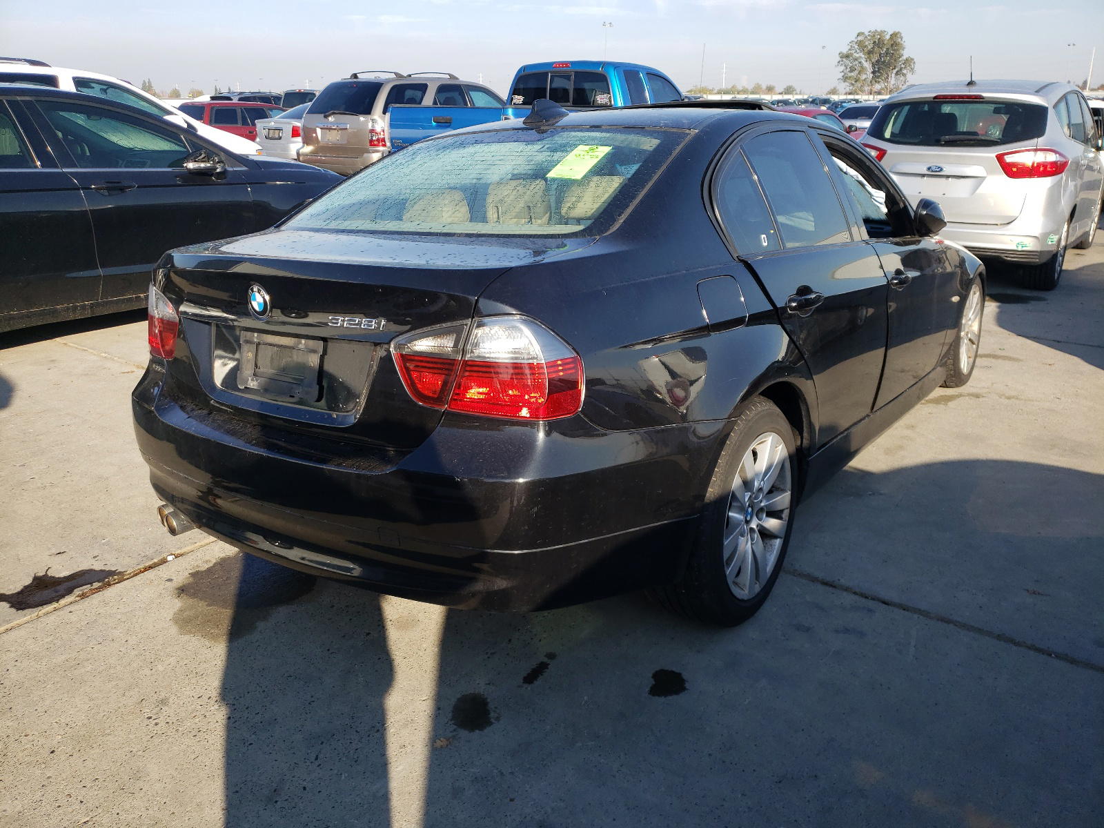 Photo 4 from auction – 2007 BMW 328 I with VIN WBAVA33597PG39085