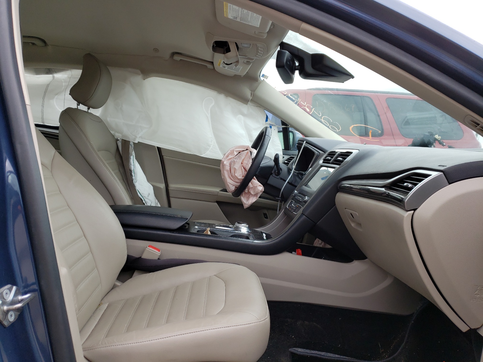 Photo 5 from auction – 2018 FORD FUSION SE with VIN 3FA6P0LU0JR152307