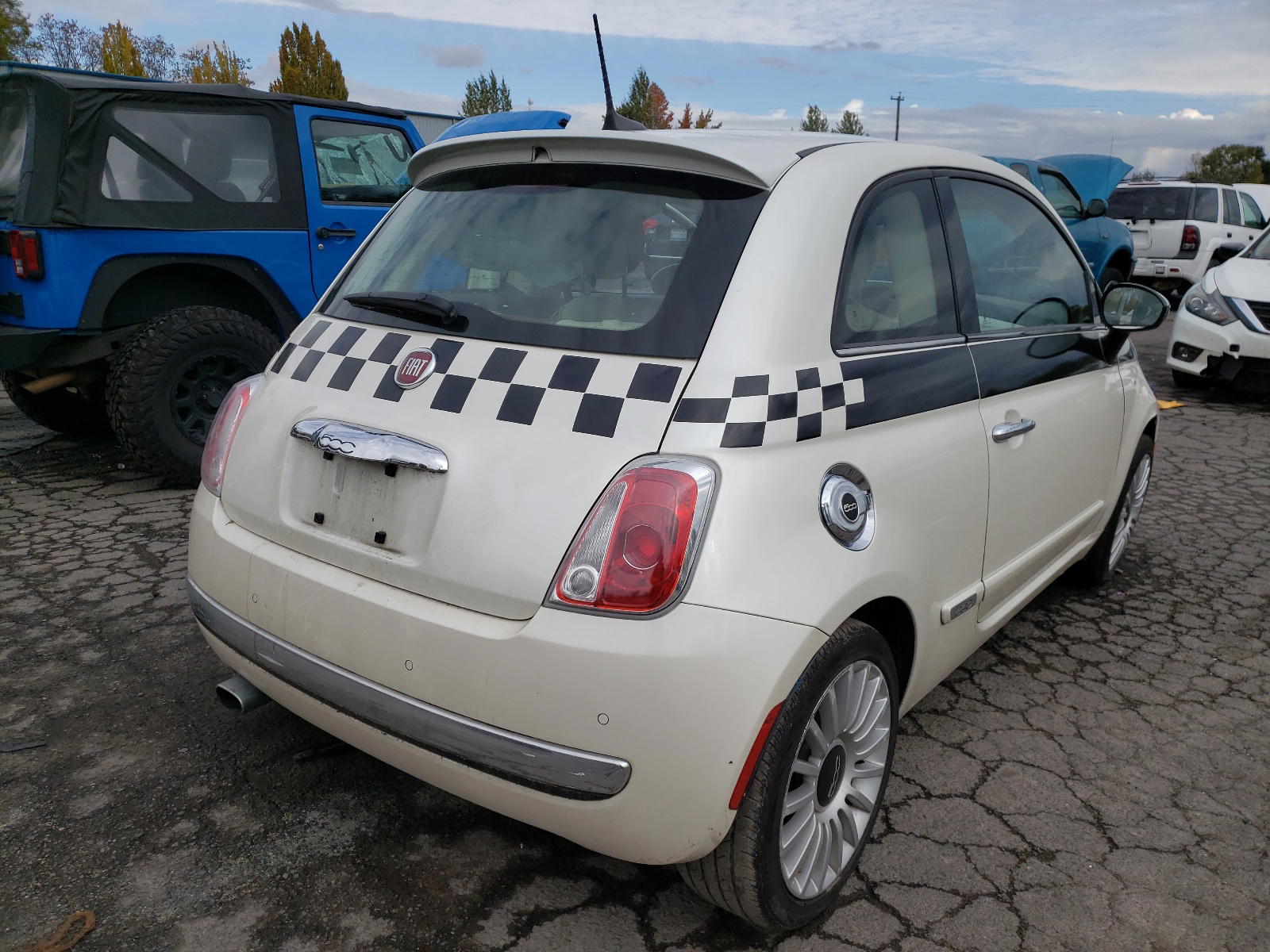 Photo 4 from auction – 2017 FIAT 500 LOUNGE with VIN 3C3CFFCR5HT704741