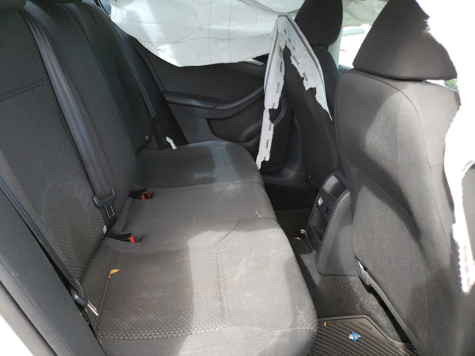 Photo 6 from auction – 2014 VOLKSWAGEN JETTA BASE with VIN 3VW2K7AJ4EM375314