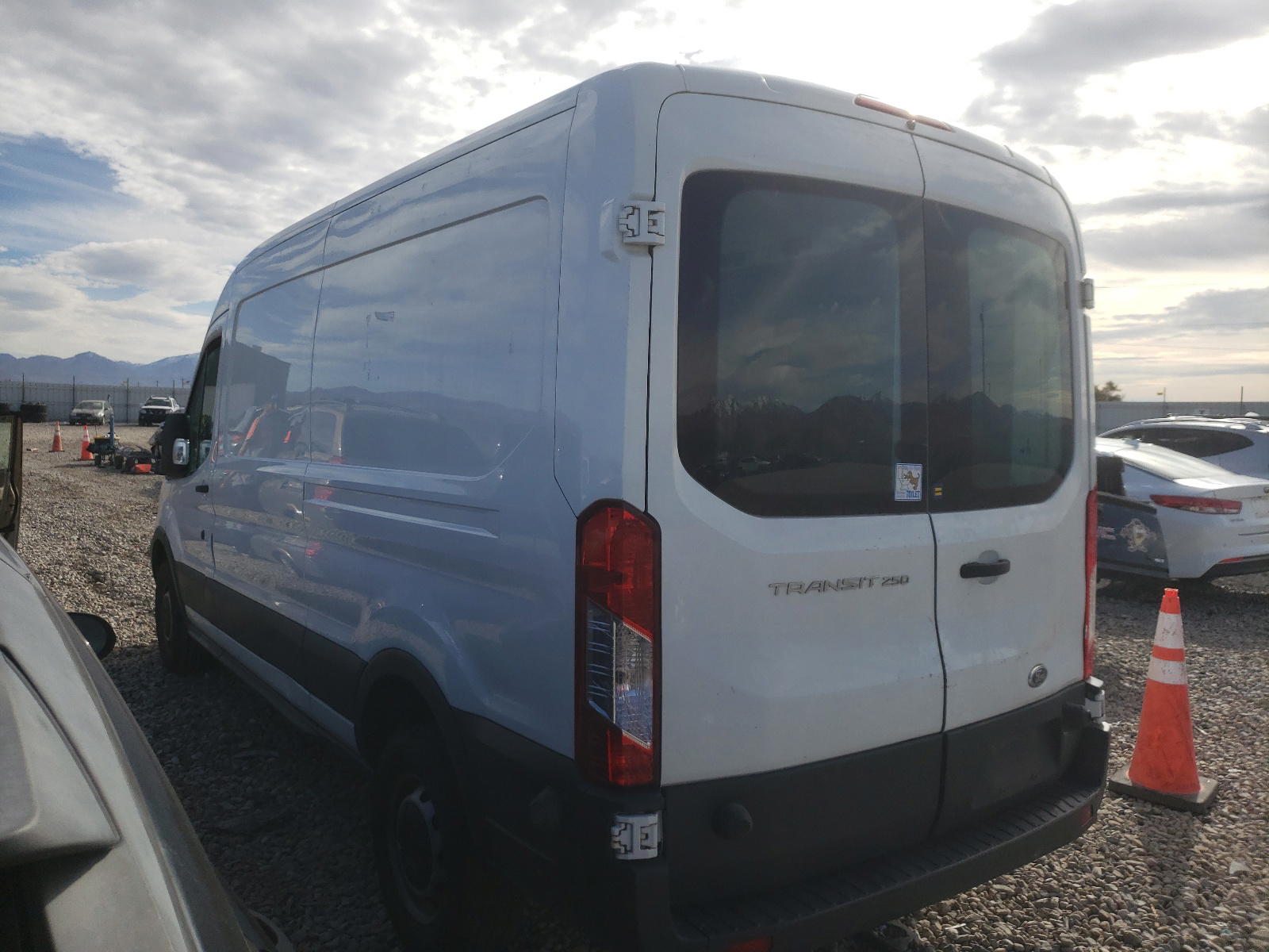 Photo 3 from auction – 2015 FORD TRANSIT T- with VIN 1FTNR2CMXFKA02826