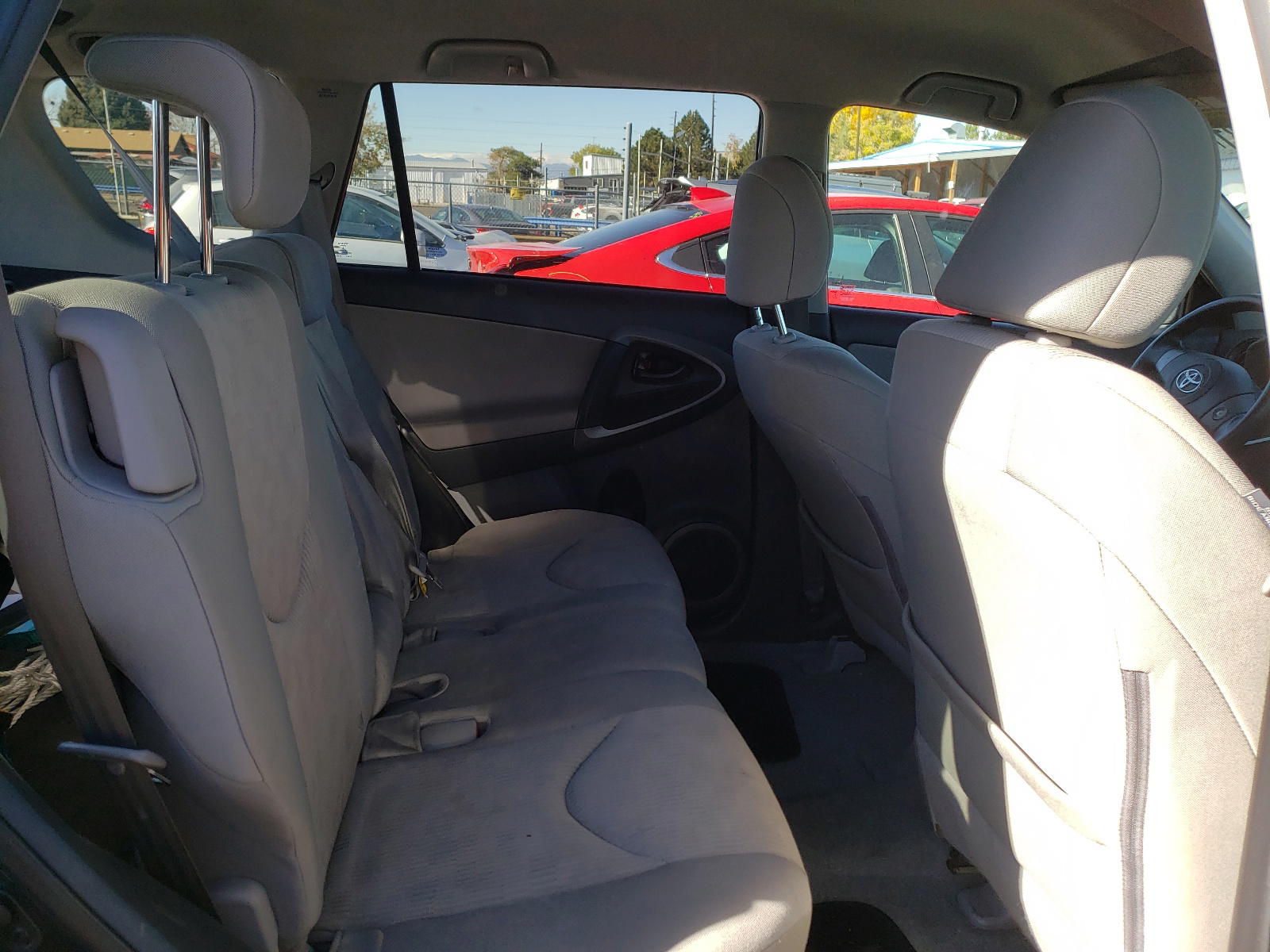 Photo 6 from auction – 2011 TOYOTA RAV4 with VIN 2T3BF4DV1BW138374