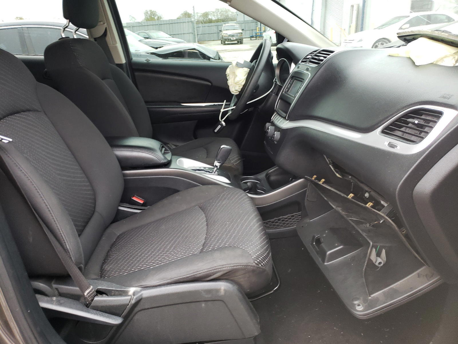 Photo 5 from auction – 2018 DODGE JOURNEY SE with VIN 3C4PDCAB3JT236781