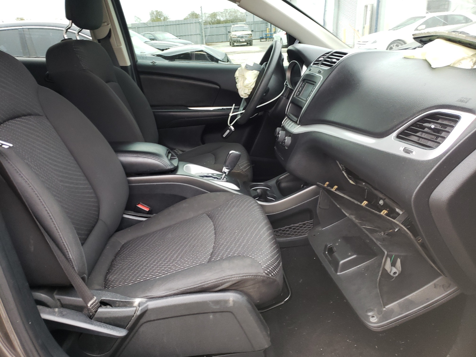 Zdjęcie 5 z aukcji – 2018 DODGE JOURNEY SE z VIN 3C4PDCAB3JT236781