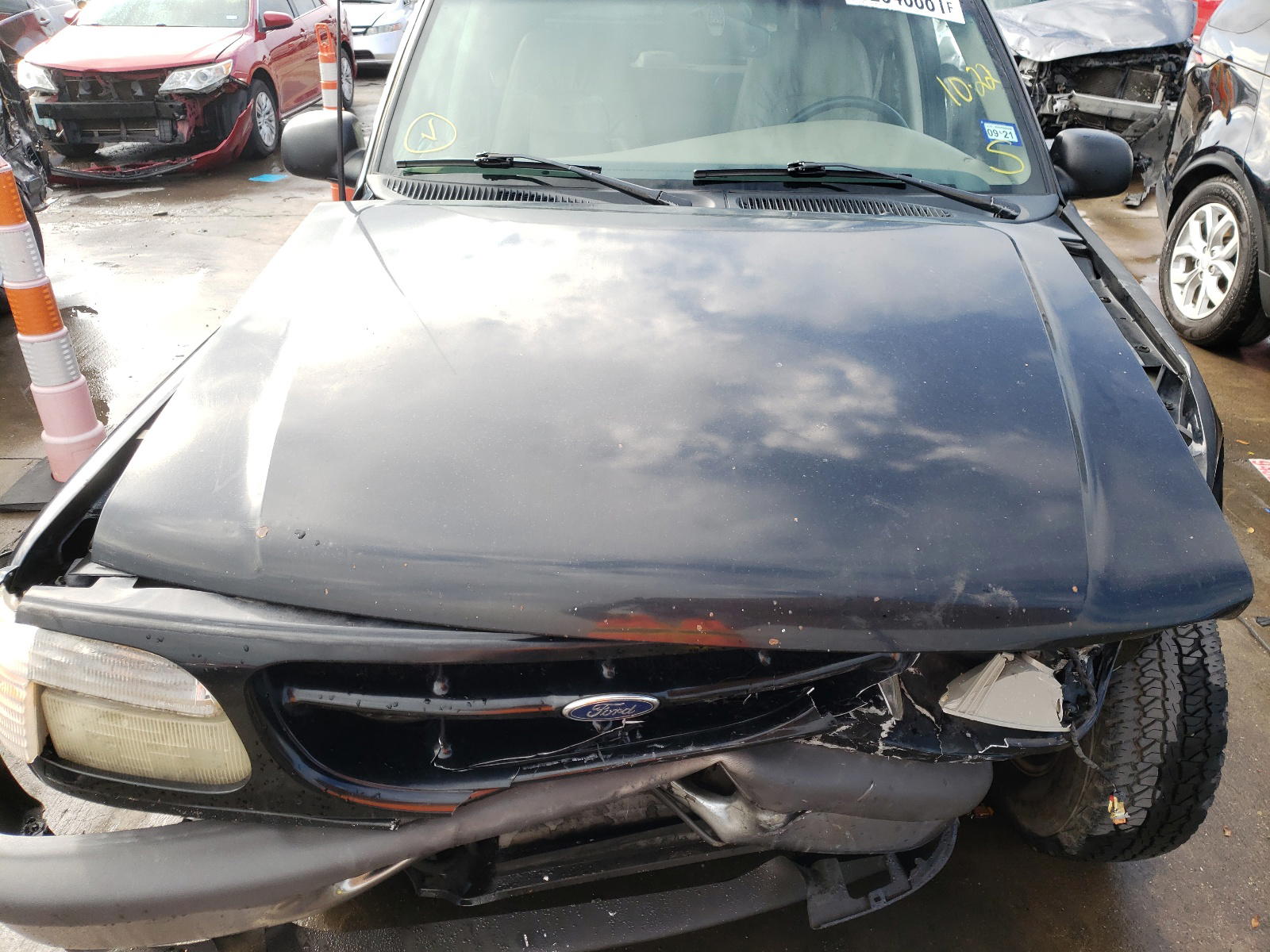 Photo 7 from auction – 1998 FORD EXPLORER with VIN 1FMZU32P2WZC06685