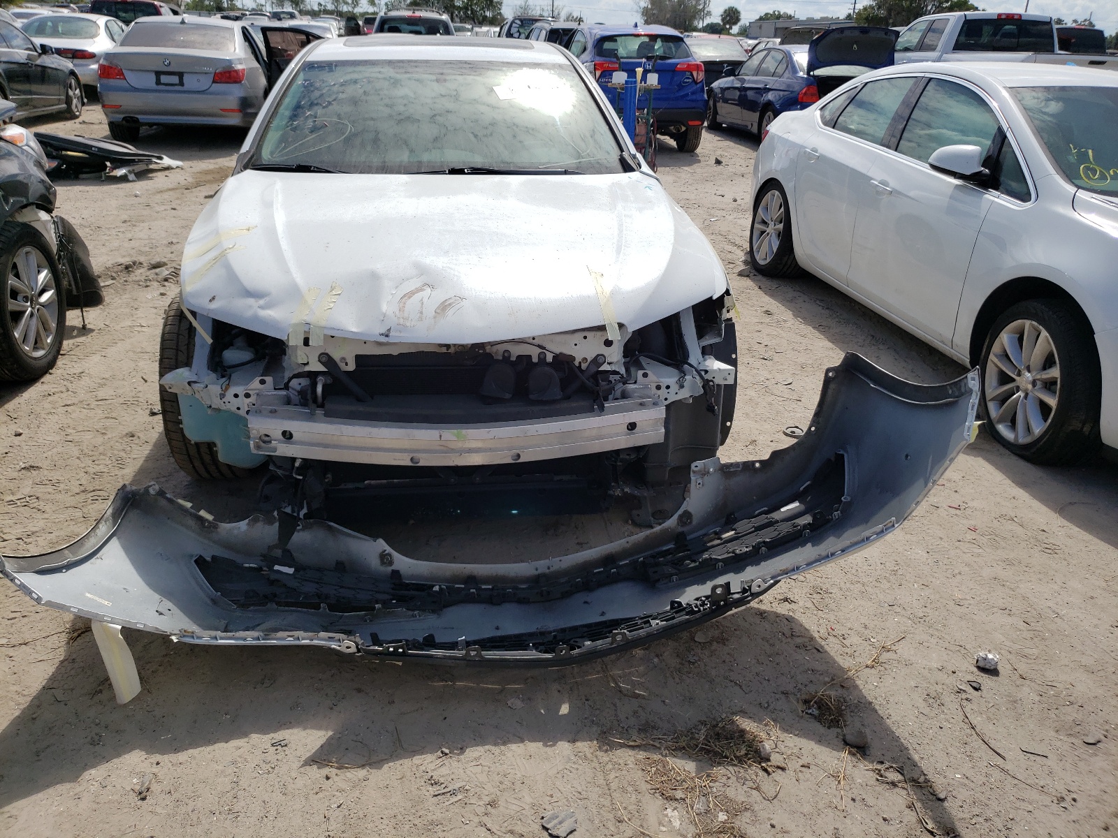 Photo 9 from auction – 2017 ACURA TLX with VIN 19UUB1F36HA001230
