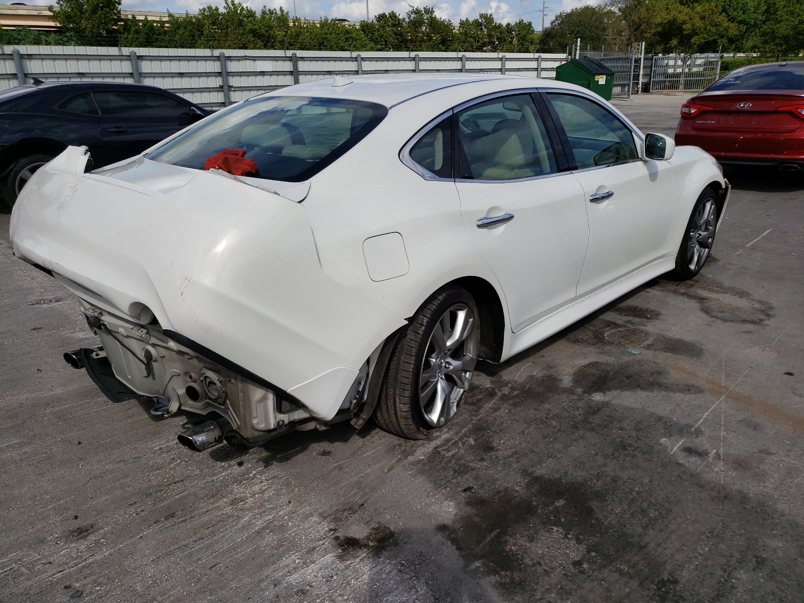 Zdjęcie 4 z aukcji – 2011 INFINITI M56 z VIN JN1AY1AP4BM520439