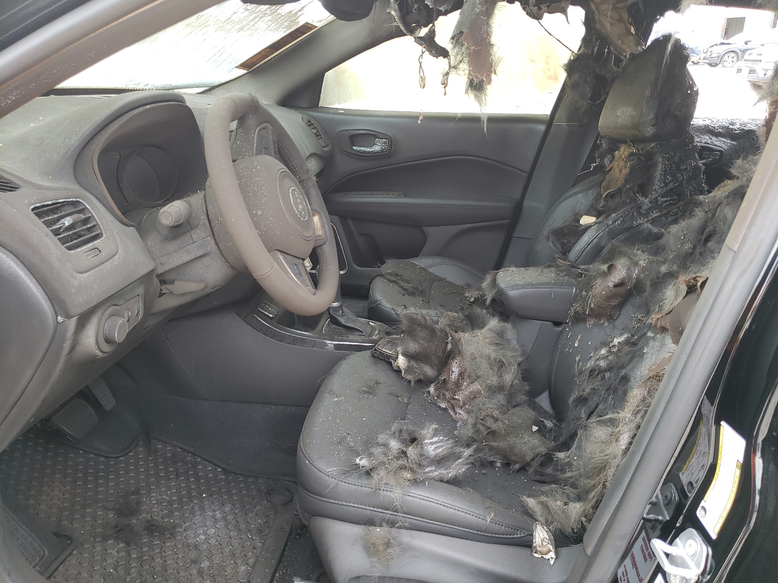 Фото 5 с аукциона – 2021 JEEP COMPASS LA с VIN 3C4NJCBB8MT572204