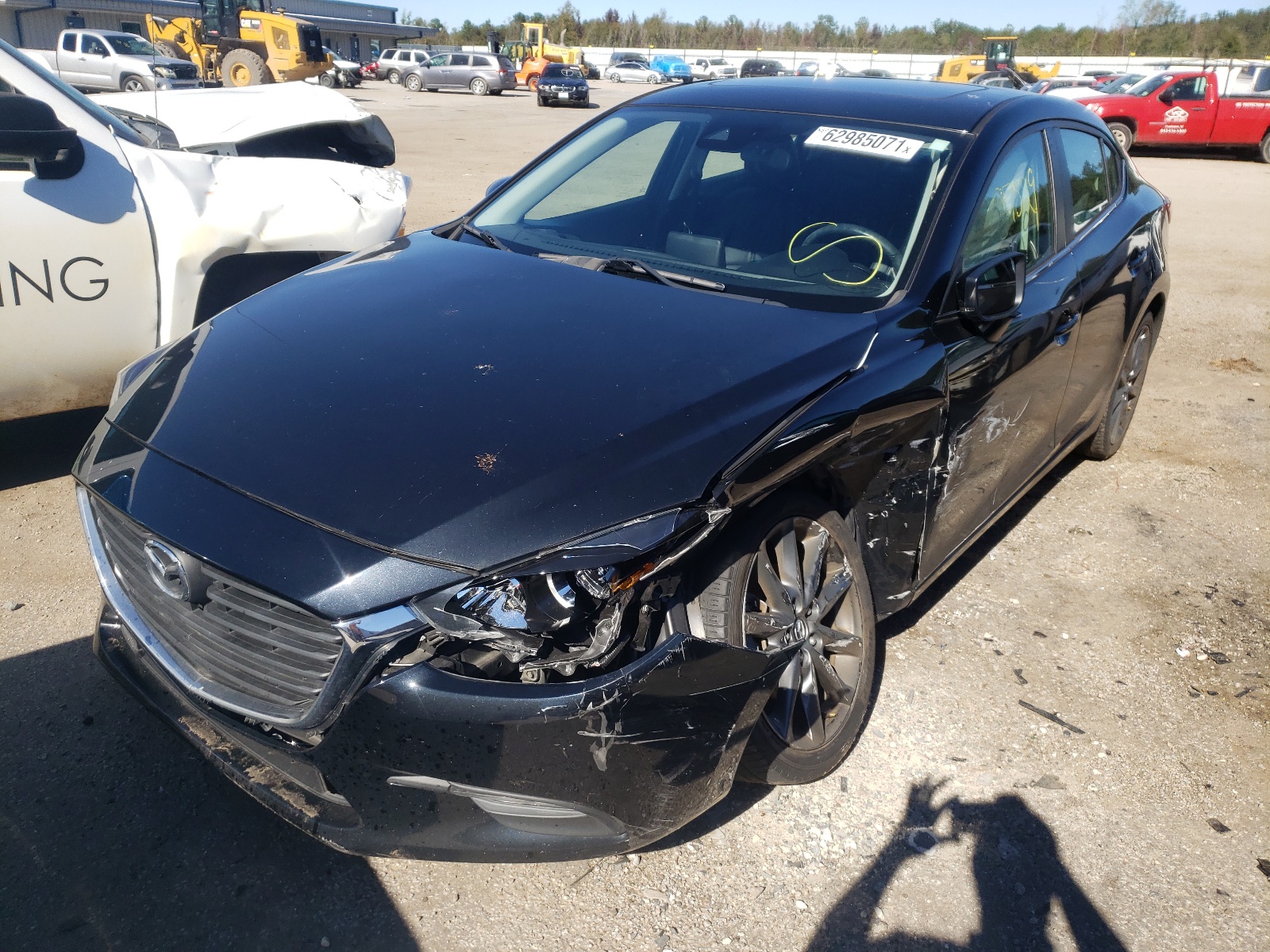 Photo 2 from auction – 2018 MAZDA 3 TOURING with VIN 3MZBN1V39JM258919