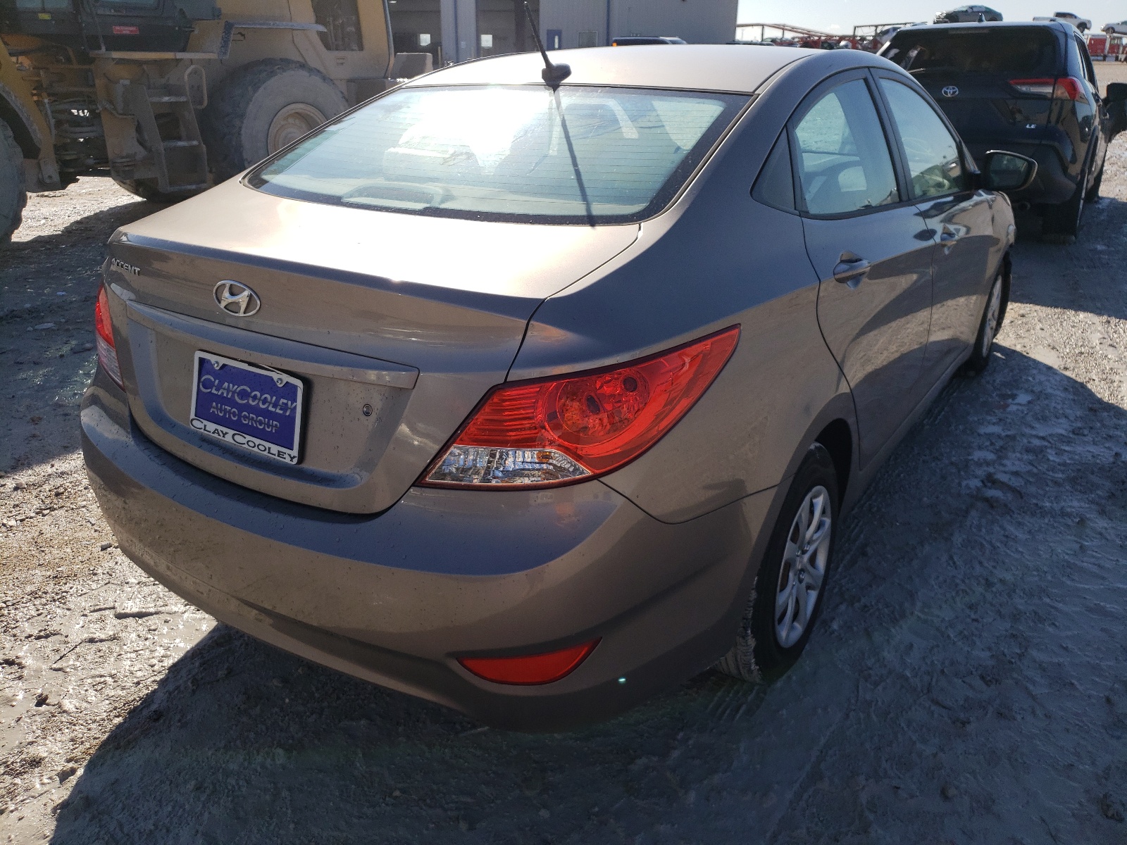 Photo 4 from auction – 2013 HYUNDAI ACCENT GLS with VIN KMHCT4AE4DU421266