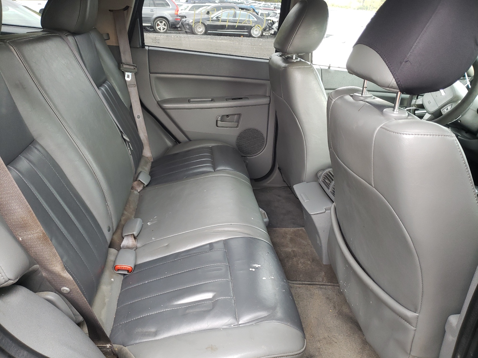 Photo 6 from auction – 2007 JEEP CHEROKEE with VIN 1J8GR48K67C518102