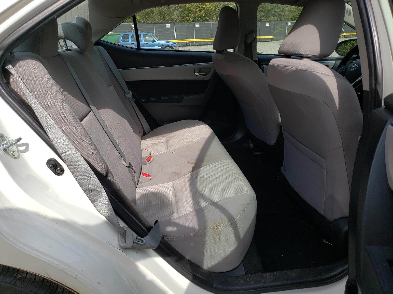 Photo 6 from auction – 2014 TOYOTA COROLLA EC with VIN 5YFBPRHE8EP011110