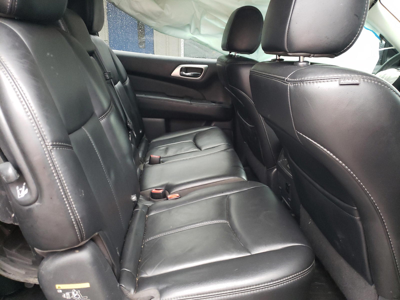 Photo 6 from auction – 2017 NISSAN PATHFINDER with VIN 5N1DR2MM2HC636621