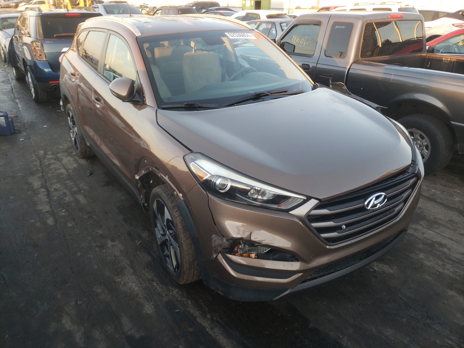 HYUNDAI TUCSON LIM 2016 with VIN KM8J33A2XGU044423 - Photo from auction