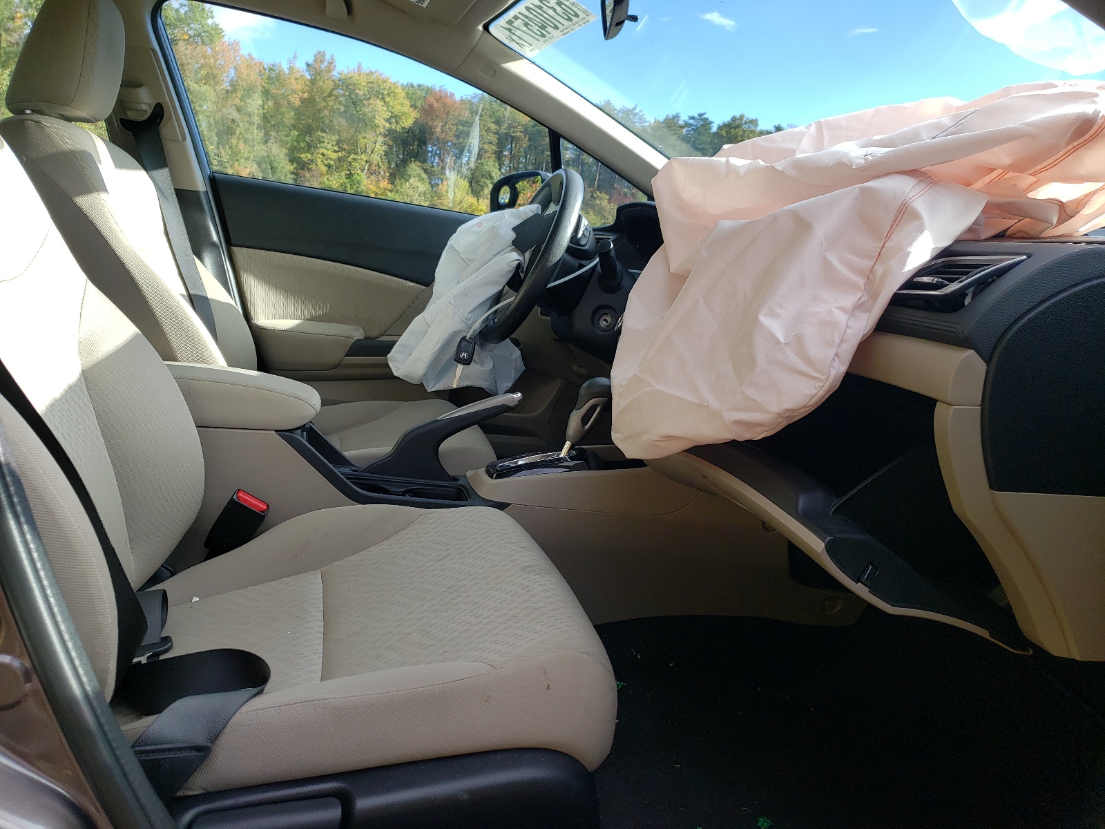 Photo 5 from auction – 2015 HONDA CIVIC LX with VIN 19XFB2F50FE087238