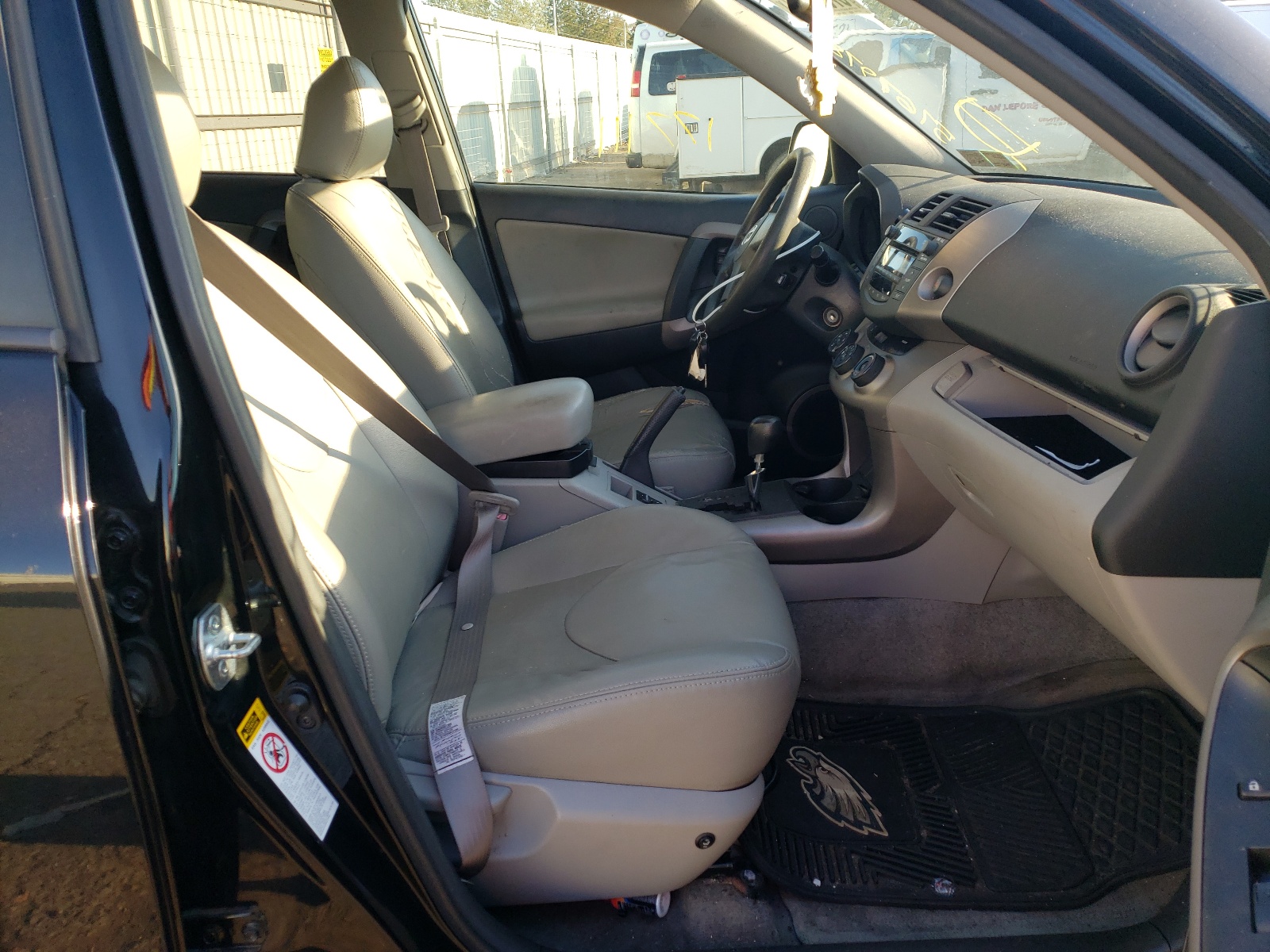 Photo 5 from auction – 2008 TOYOTA RAV 4 with VIN JTMZD33V185110672
