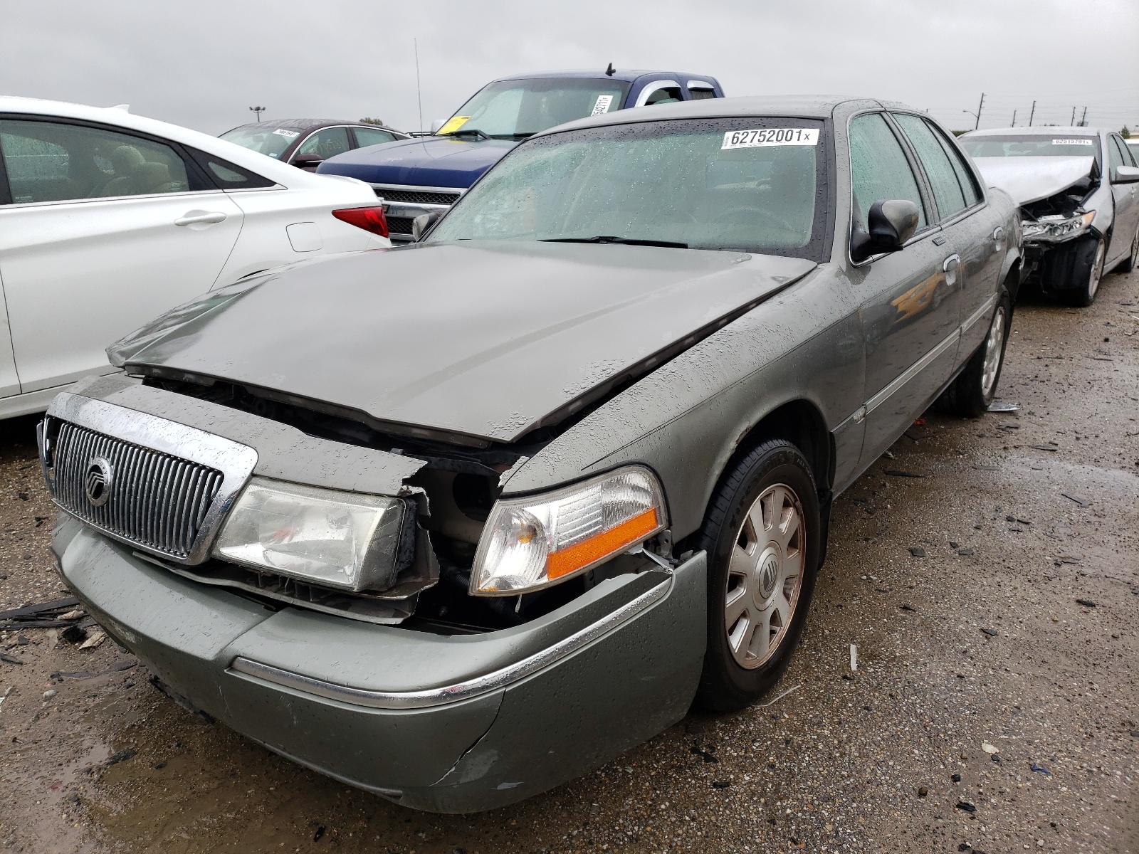 Photo 2 from auction – 2003 MERCURY GRAND MARQ with VIN 2MEFM75W63X691432