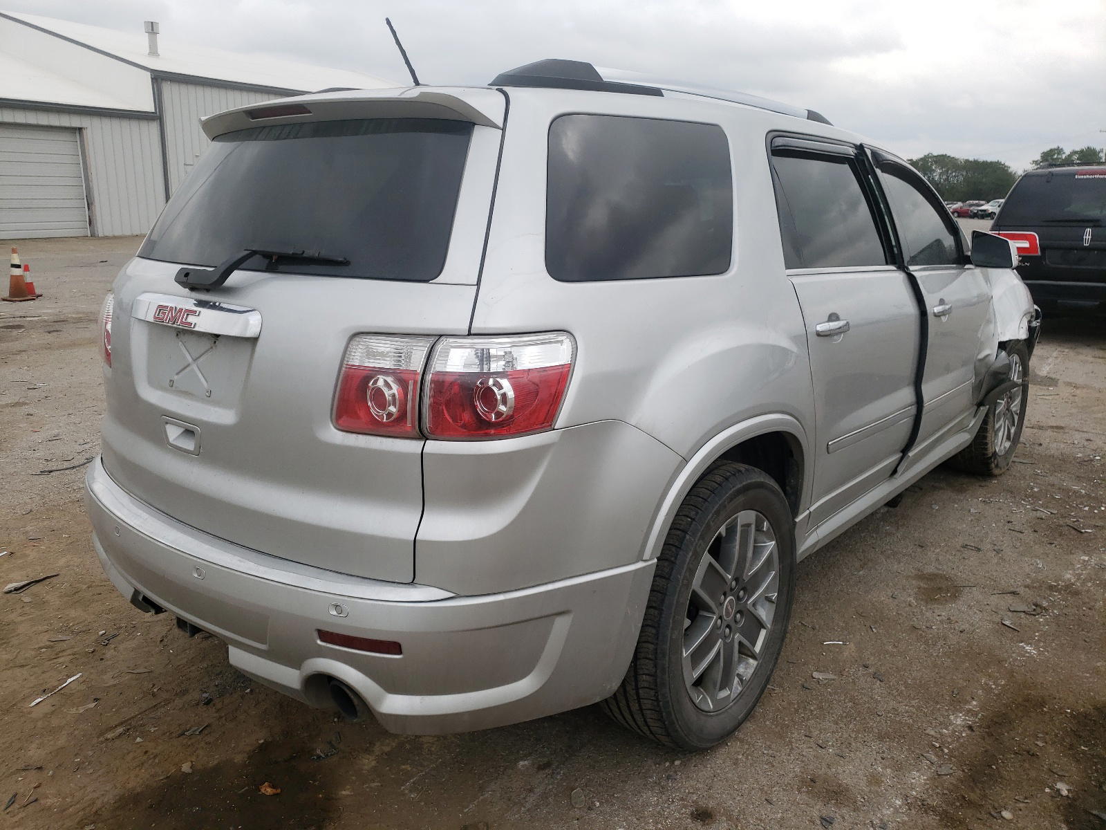 Photo 4 from auction – 2012 GMC ACADIA DEN with VIN 1GKKVTED7CJ276945