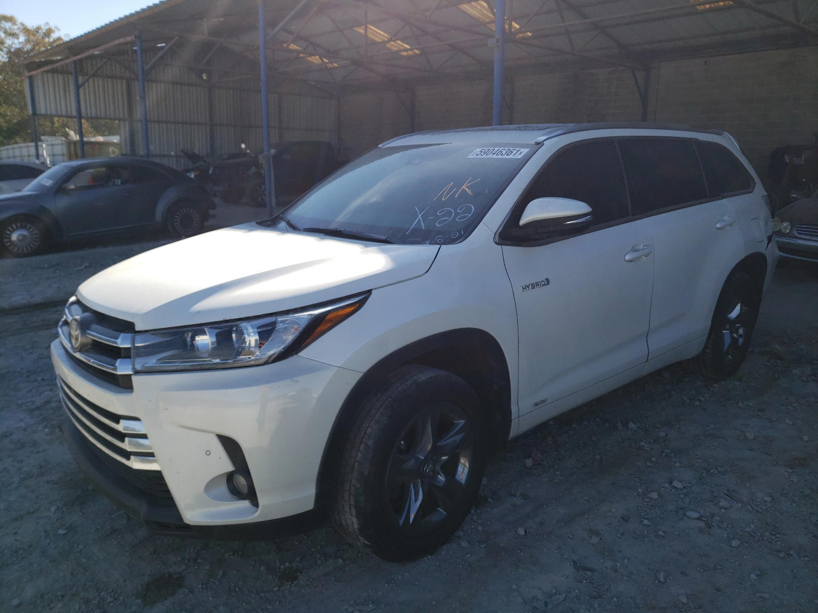 Photo 2 from auction – 2017 TOYOTA HIGHLANDER with VIN 5TDDGRFH0HS030350