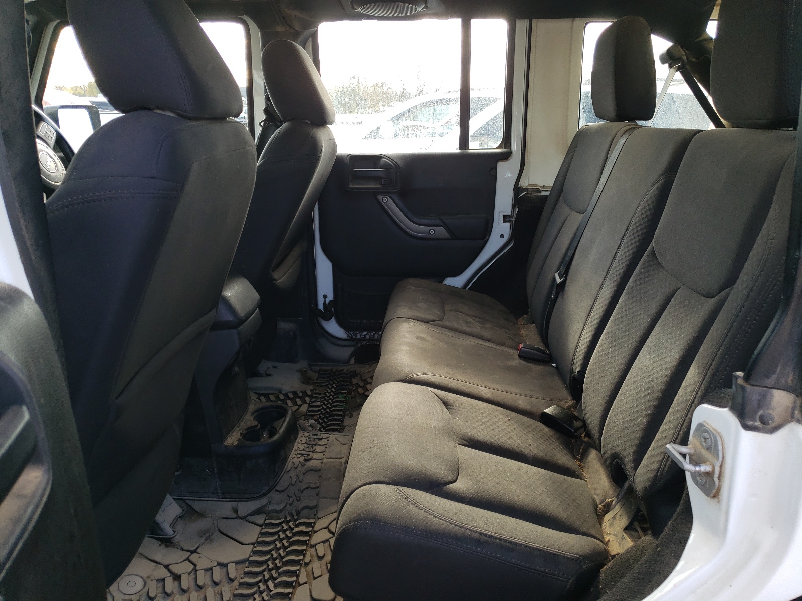 Photo 6 from auction – 2014 JEEP WRANGLER U with VIN 1C4BJWKG9EL328283