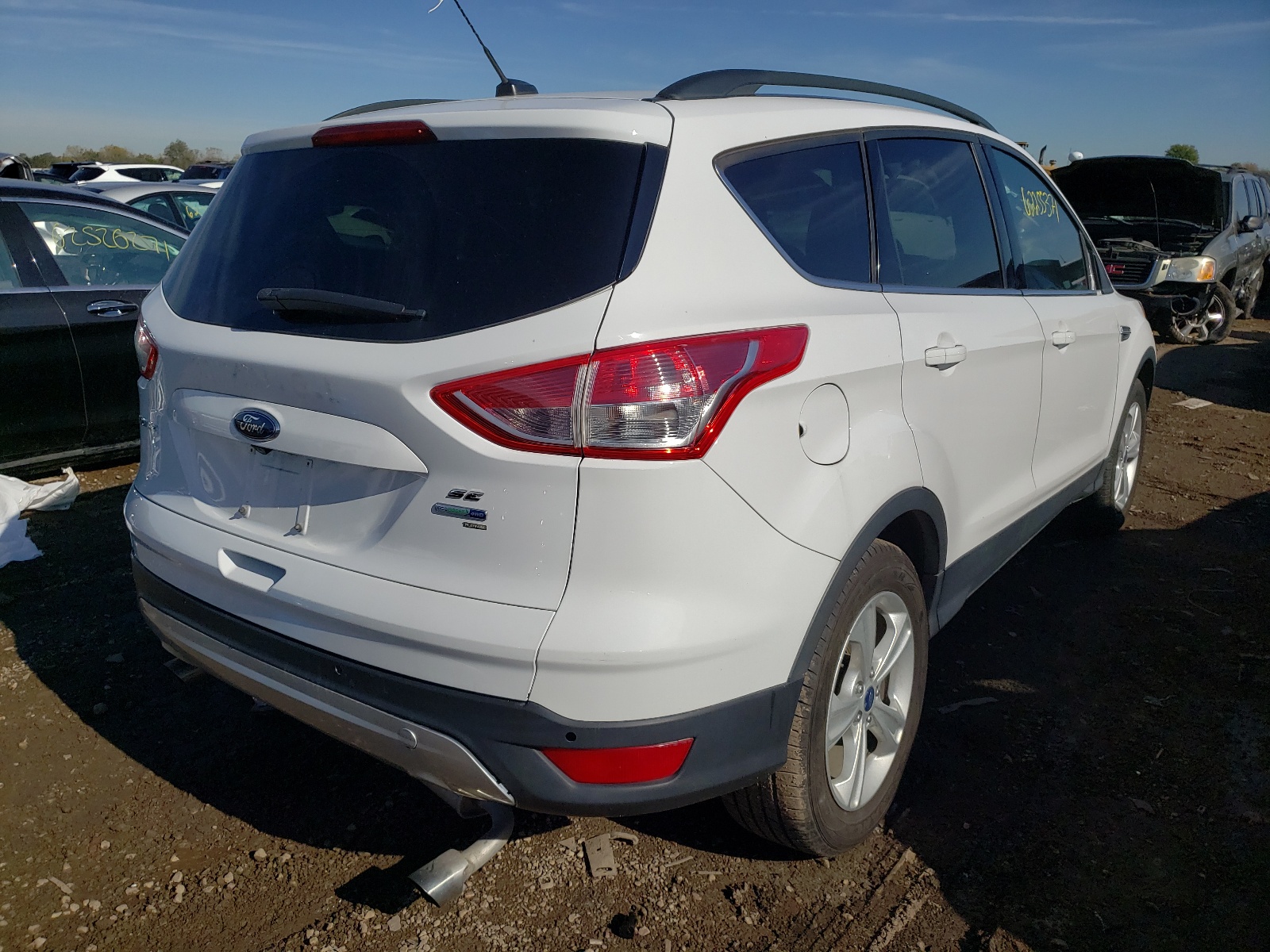 Photo 4 from auction – 2015 FORD ESCAPE SE with VIN 1FMCU9GX2FUA82805