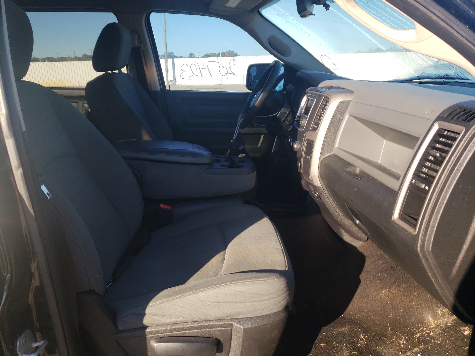 صورة رقم 5 من المزاد - 2014 RAM 1500 ST مع VIN 1C6RR6KT5ES233656