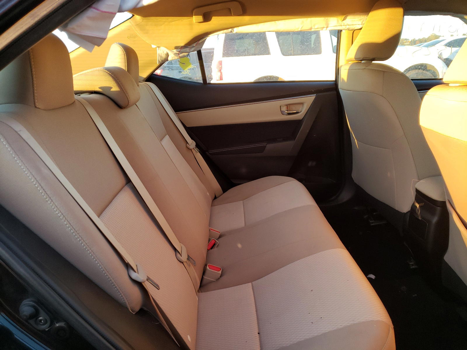 Photo 6 from auction – 2014 TOYOTA COROLLA L with VIN 5YFBURHE3EP086239