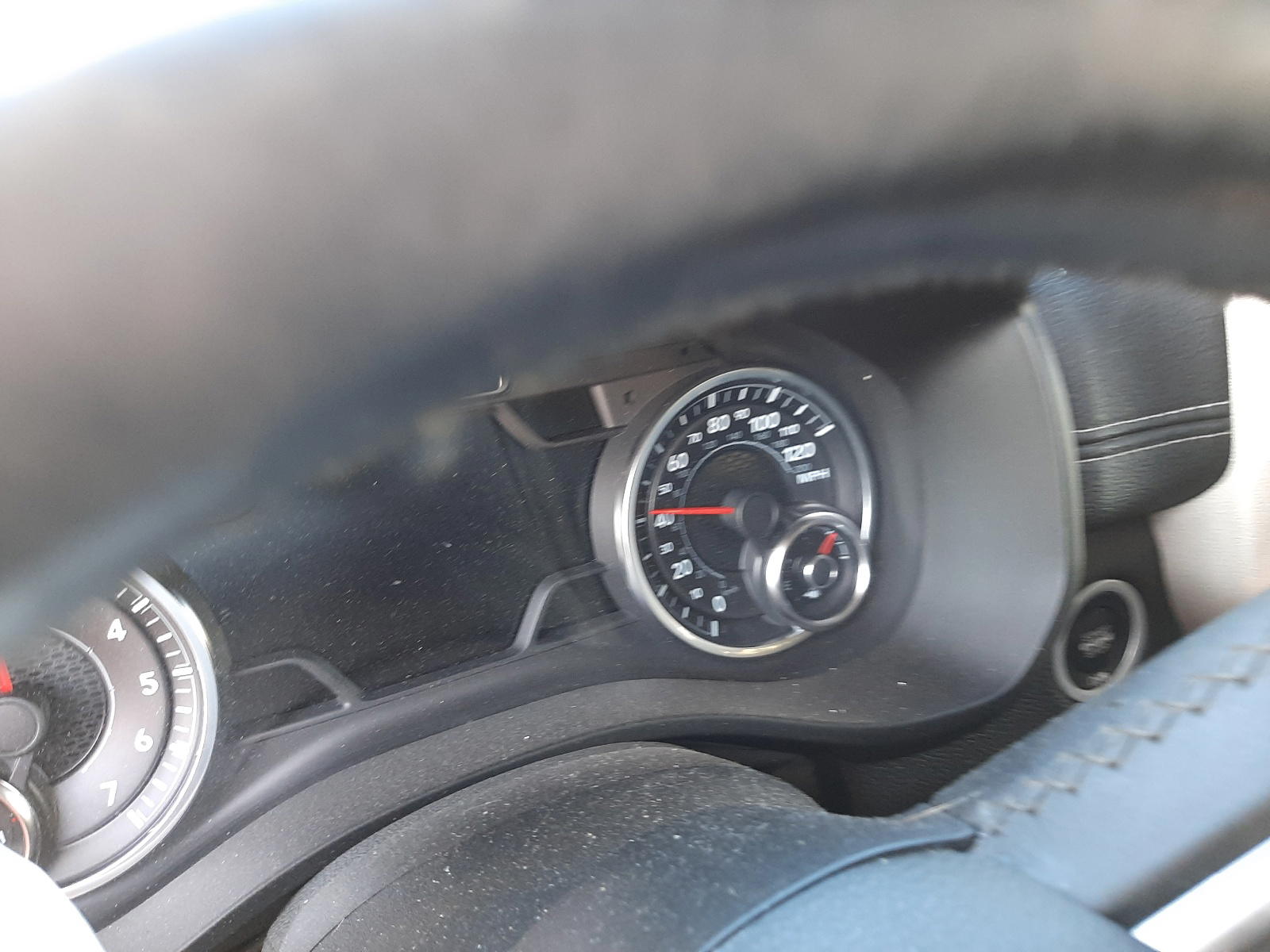 Photo 8 from auction – 2019 RAM 1500 LARAM with VIN 1C6SRFDT2KN734867