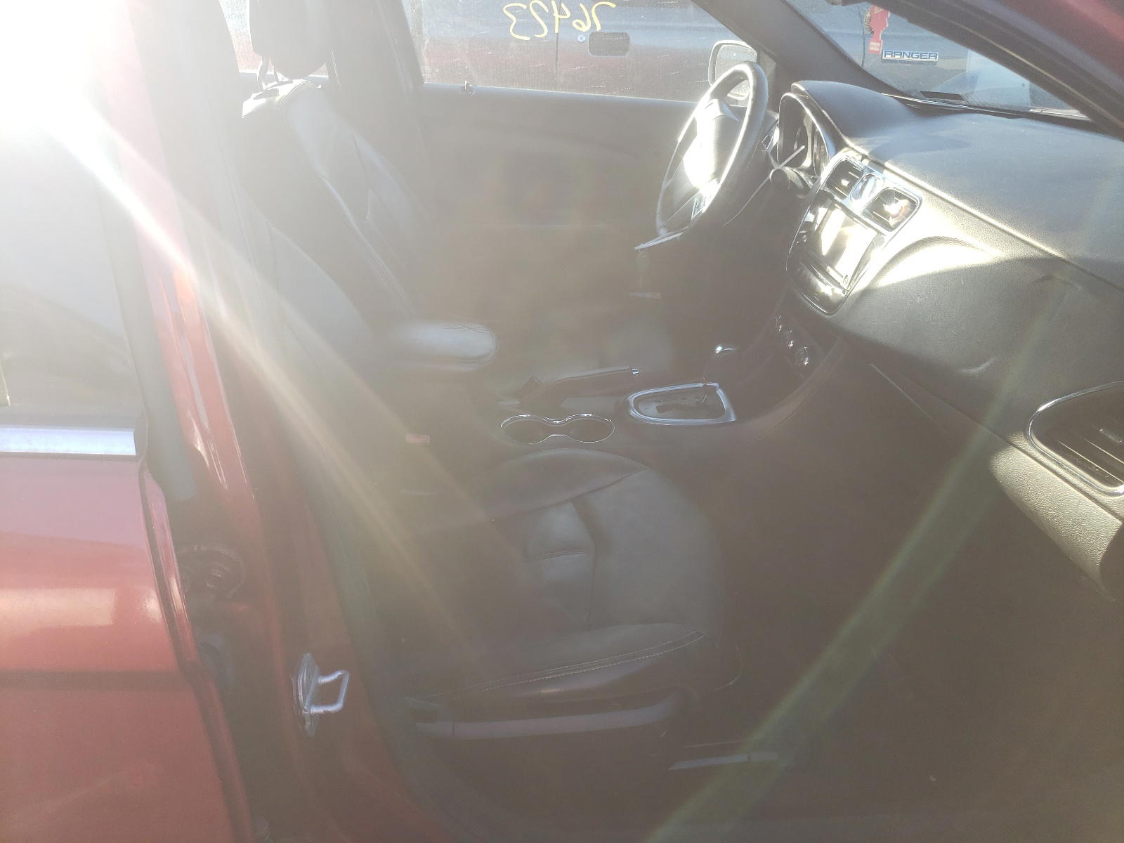 Photo 5 from auction – 2011 CHRYSLER 200 LIMITE with VIN 1C3BC2FGXBN582067