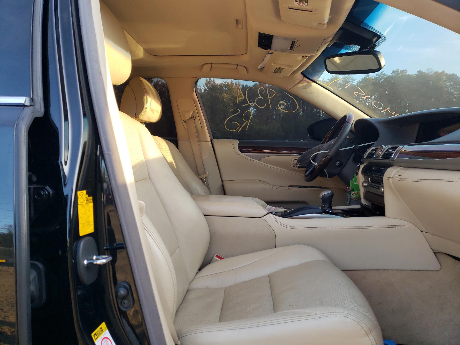 Photo 5 from auction – 2013 LEXUS LS 460 with VIN JTHBL5EF1D5119872