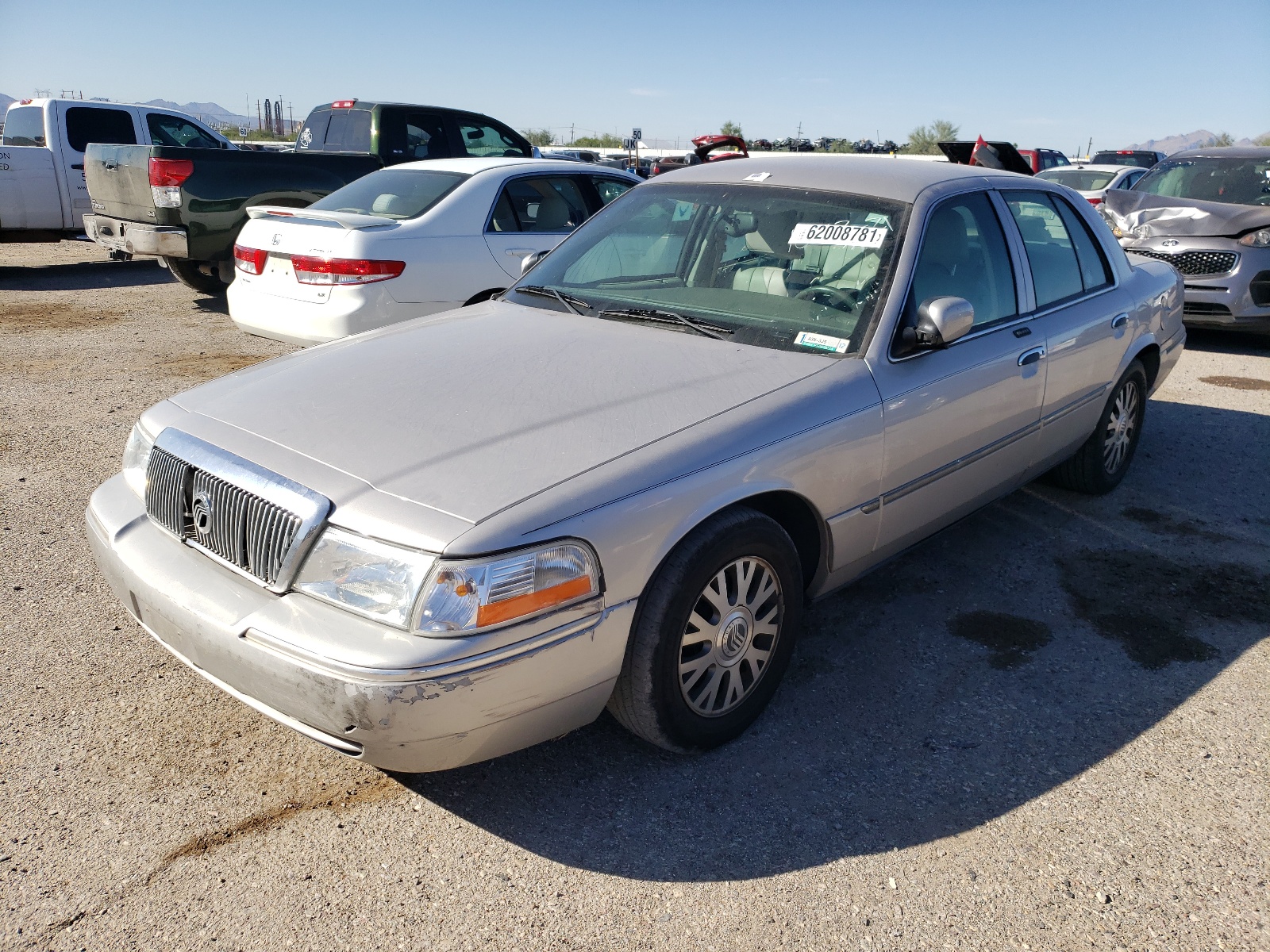 Photo 2 from auction – 2005 MERCURY GRAND MARQ with VIN 2MEHM75W95X660591