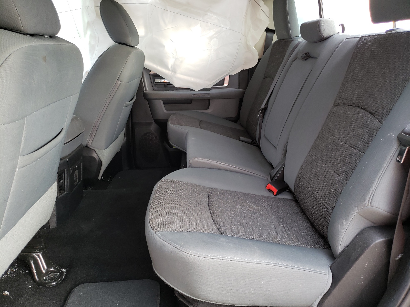 Photo 6 from auction – 2016 RAM 1500 SLT with VIN 1C6RR6LG9GS339631