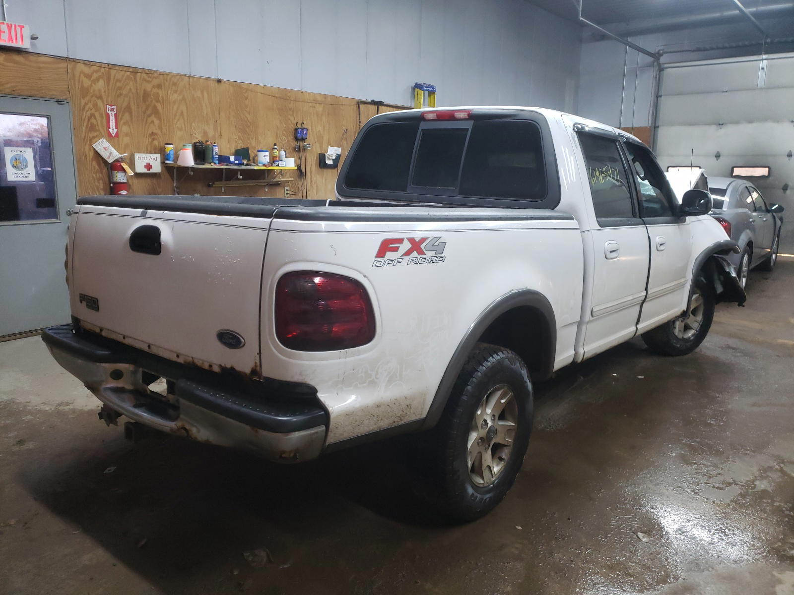 Photo 4 from auction – 2002 FORD F150 SUPER with VIN 1FTRW08LX2KD05985