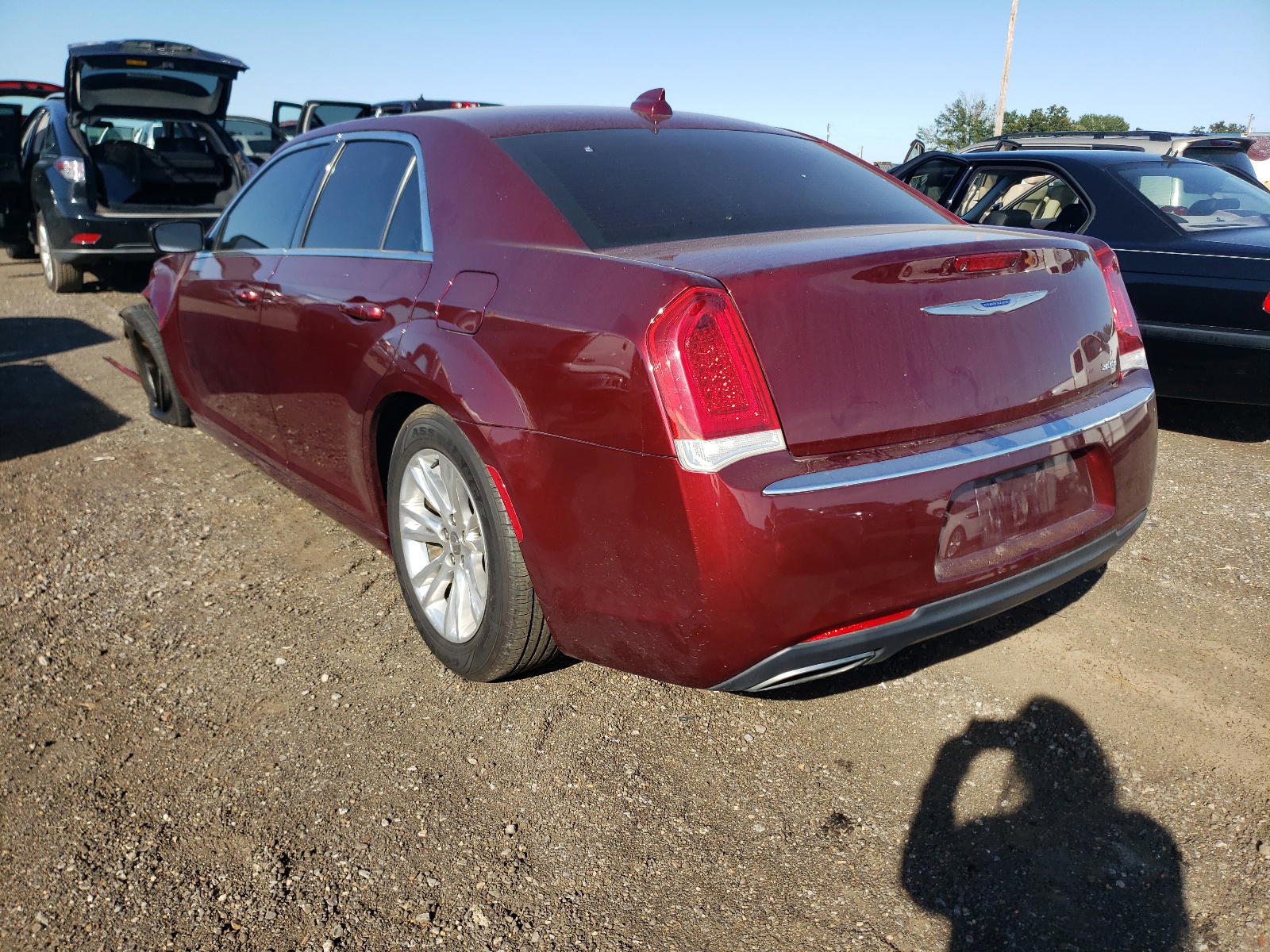 Photo 3 from auction – 2017 CHRYSLER 300 LIMITE with VIN 2C3CCAAG0HH553023