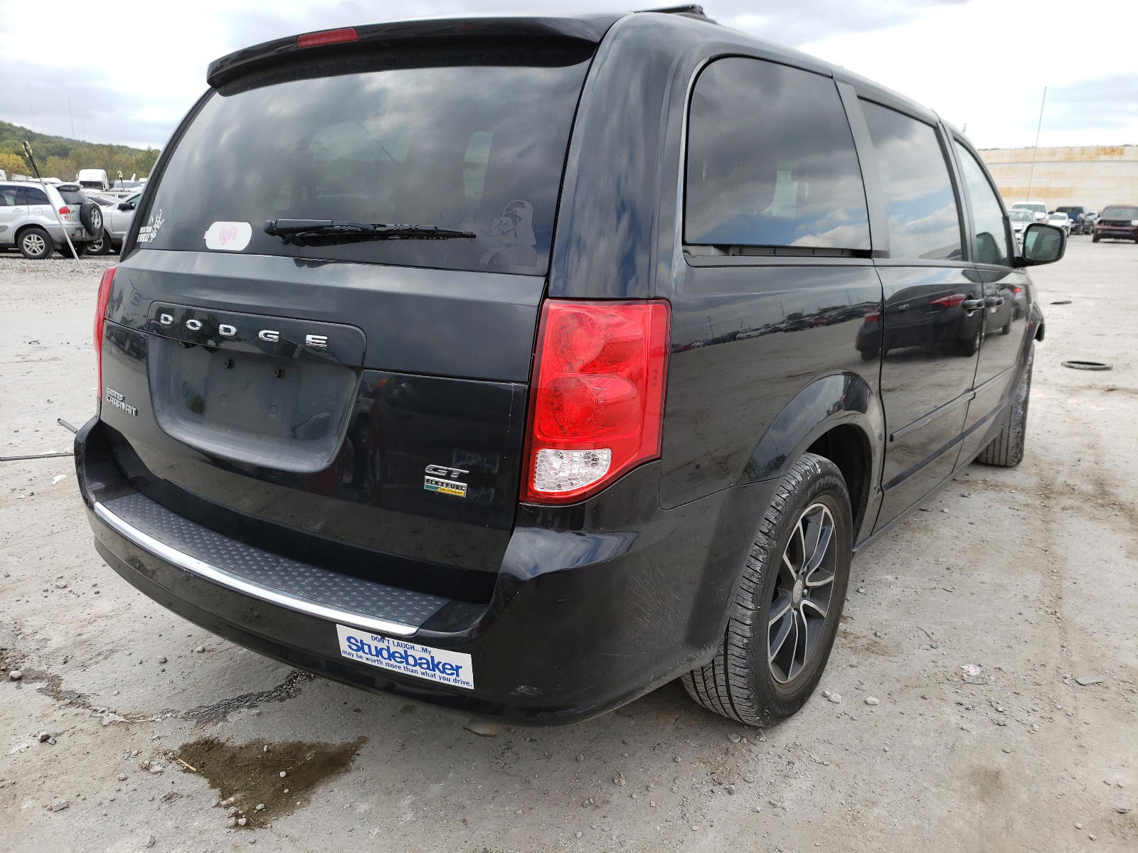 Photo 4 from auction – 2017 DODGE GRAND CARA with VIN 2C4RDGEG1HR698419