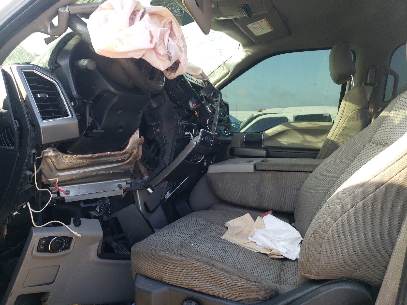 Photo 5 from auction – 2017 FORD F250 SUPER with VIN 1FT7W2BT7HEB20022