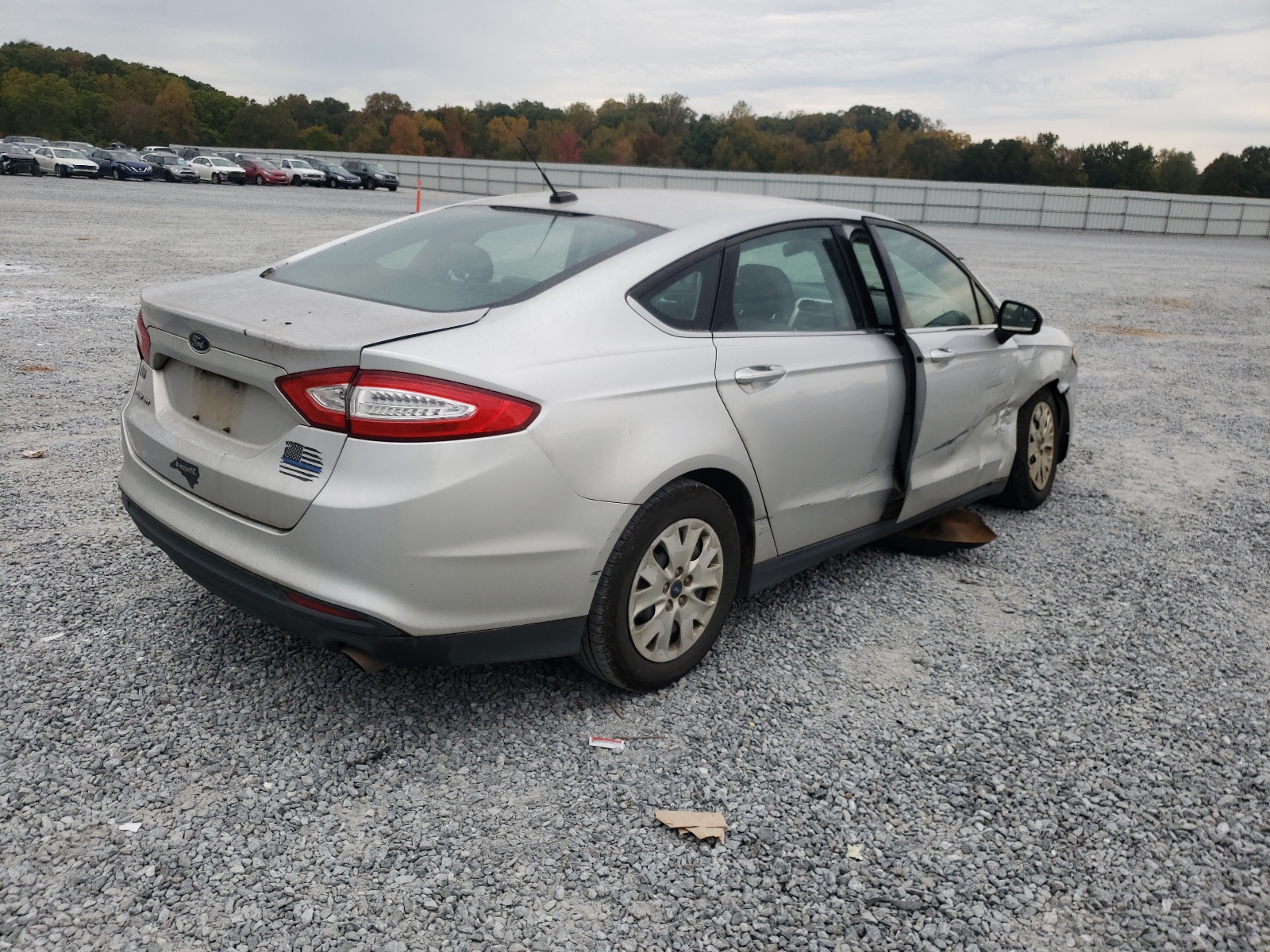 Photo 4 from auction – 2014 FORD FUSION S with VIN 1FA6P0G76E5374220