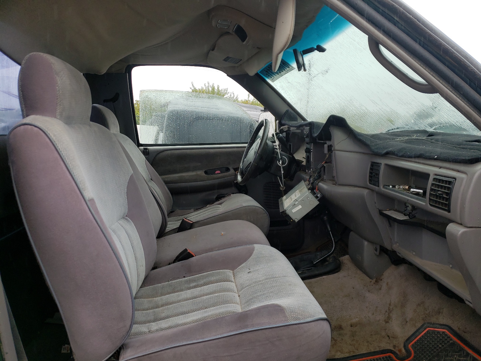 Photo 5 from auction – 1994 DODGE RAM 1500 with VIN 1B7HF16Z2RS697038