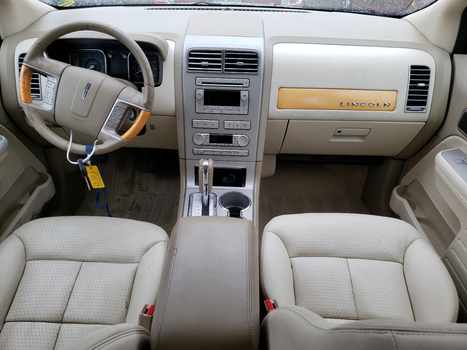 Photo 9 from auction – 2007 LINCOLN MKX with VIN 2LMDU68C17BJ26304