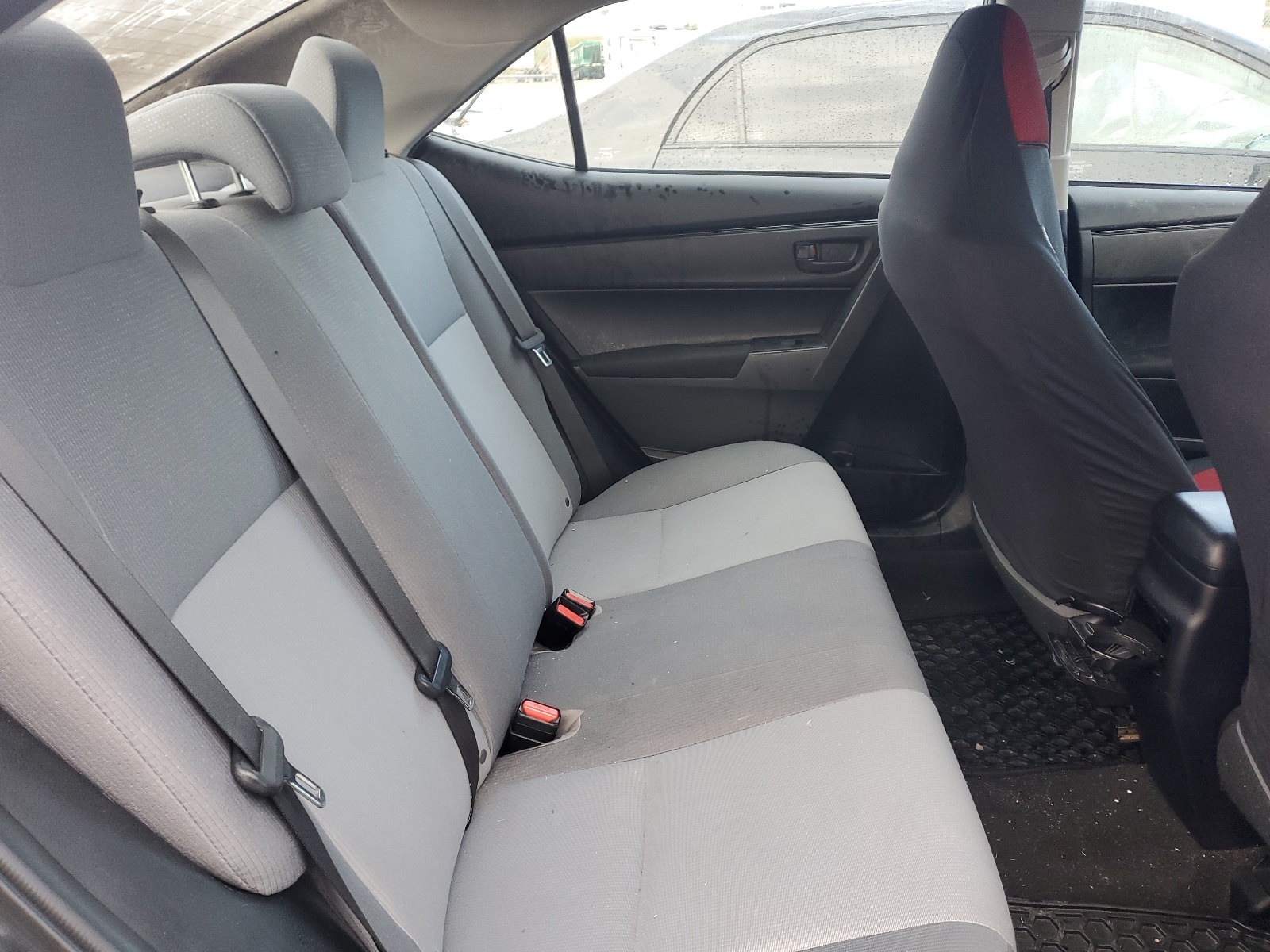 Photo 6 from auction – 2017 TOYOTA COROLLA L with VIN 2T1BURHE5HC937476