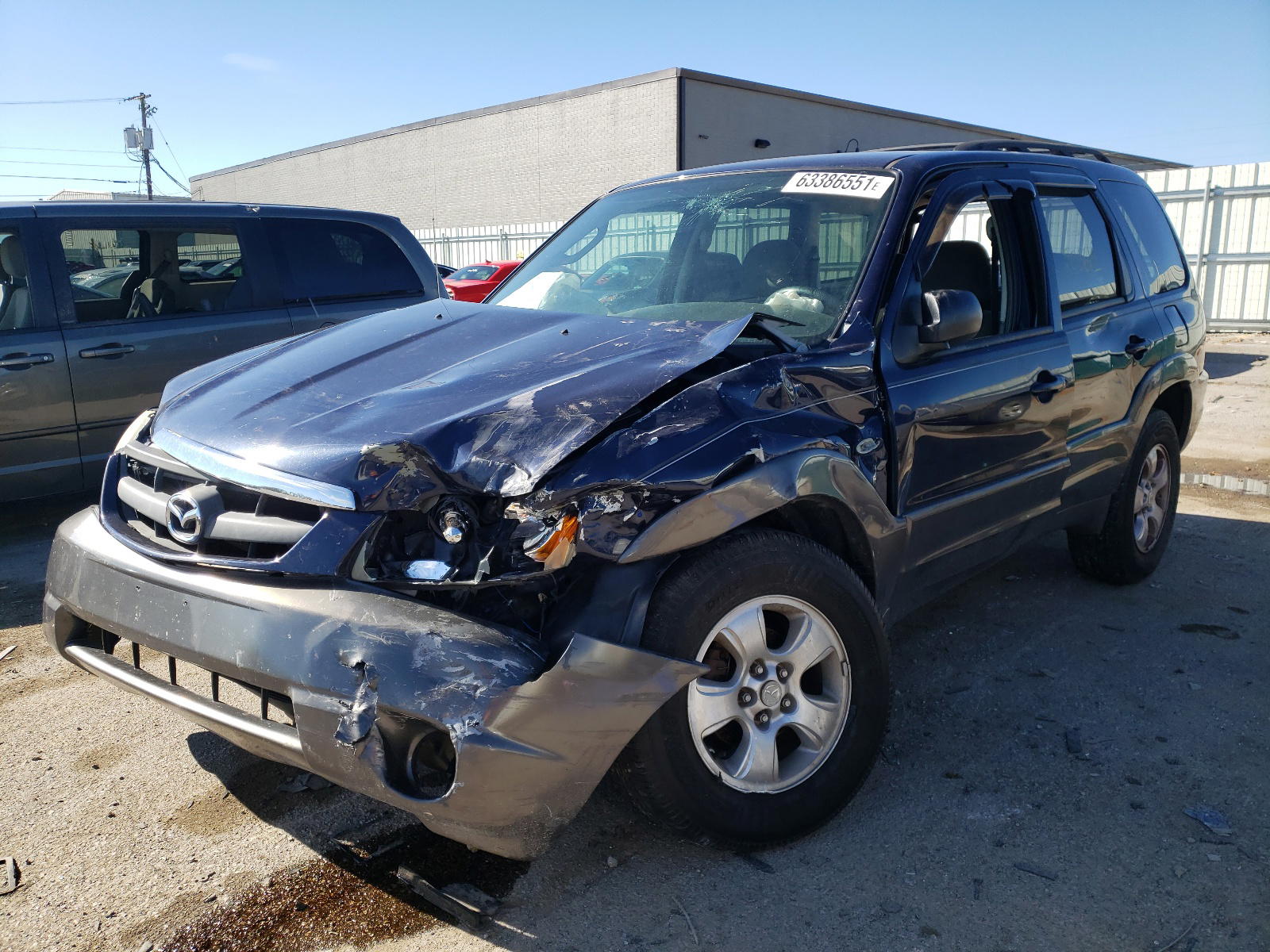Photo 2 from auction – 2004 MAZDA TRIBUTE LX with VIN 4F2YZ94174KM13477
