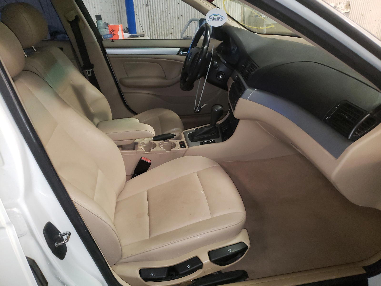 Photo 5 from auction – 2003 BMW 325 XI with VIN WBAEU33453PM55249